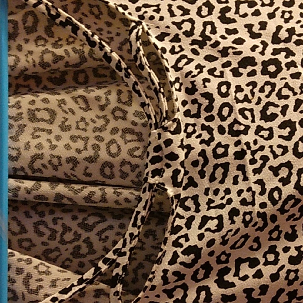 Ladies Blouse - Picture 5 of 6